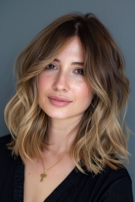 Collar Bone Length Hair Cuts, Collar Bone Length Hair, Haircuts For Summer, Blonde Hair Goals, Medium Length Wavy Hair, Fall Blonde Hair, Blonde Hair Transformations, Fall Hair Color Trends, Medium Haircuts