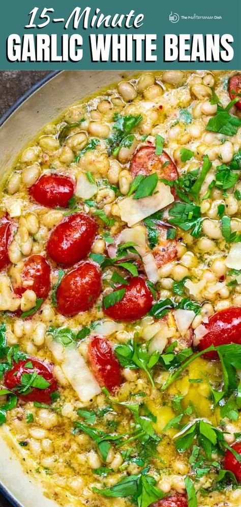 White Beans Recipe, Omelette Recipes, Creamy White Beans, Cannellini Beans Recipes, White Bean Recipes, Easy Mediterranean Diet Recipes, Meatless Dinner, Beans Recipe, Mediterranean Dishes