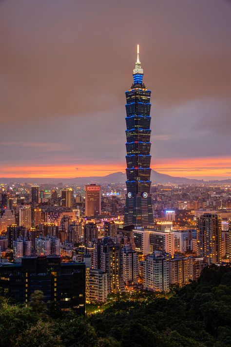 Elephant Mountain Taipei, Taipei Aesthetic, Taiwan Aesthetic, Calm Pics, Travel Taiwan, Taipei Travel, Bahasa China, Architecture Aesthetic, Taipei 101