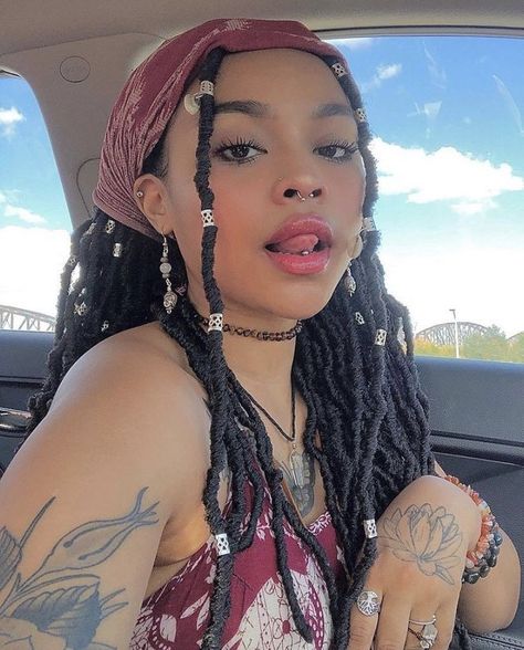 Long Dreads, Goddess Braids Hairstyles, Hippie Hair, Photographie Portrait Inspiration, Pretty Braided Hairstyles, Dread Hairstyles, Girls Braids, Locs Hairstyles, Hair Reference