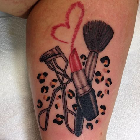 Makeup Artist Tattoo, Tatuaje Trash Polka, Lipstick Tattoos, Stylish Tattoo, Makeup Tattoo, Tattoo Feminina, Girly Tattoos, Makeup Tattoos, Up Tattoos