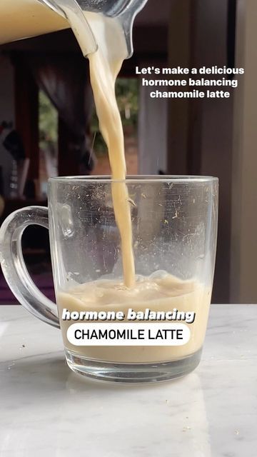 Olivia | Nutrient-Dense Nutrition on Instagram: "Hormone Healthy Chamomile Latte 👇👇 ☕️save this video if you’re wanting to experiment with less caffeine! 👩‍🍳everyone is making mocktails for the sober curious, so I’m here to make delicious decaf beverages for the caffeine free-curious 😅 i have been loving these calming, creamy, delightful chamomile lattes: 1️⃣Brew 1 cup of chamomile tea 2️⃣In a blender combine the tea, 1 pinch of sea salt, 1/2 tablespoon of ghee or butter, vanilla extract, Camomile Tea Recipe, Making Mocktails, Chamomile Latte, Chamomile Tea Latte, Chamomile Tea Recipe, Magic Food, Decaf Tea, Food Remedies, Peppermint Tea