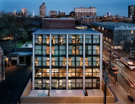 Yale University Art Gallery | Louis Kahn; Photo: Elizabeth Felicella | Bustler Louis Khan, Yale University Art Gallery, Richard Rogers, Sou Fujimoto, Louis Kahn, New Haven Connecticut, Building Renovation, Santiago Calatrava, Modernist Architecture