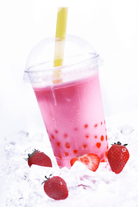 Strawberry Boba Recipe, Strawberry Milk Tea Recipe, Strawberry Boba Tea, Strawberry Milk Tea, Bubble Tea At Home, Boba Smoothie, Strawberry Boba, Milk Tea Recipe, How To Store Strawberries