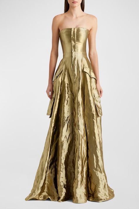 B7V5N Ralph Lauren Collection Briar Metallic Strapless Utility Gown Ralph Lauren Resort, Ralph Lauren Fashion, Elegante Y Chic, Resort 2023, Ralph Lauren Style, Ralph Lauren Collection, Ralph Lauren Dress, 2023 Collection, 2023 Fashion