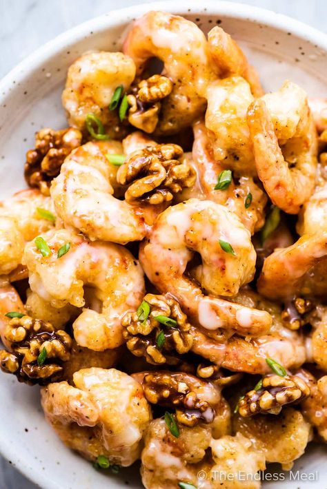 Walnut Recipes Dinner, Panda Express Copycat, Honey Shrimp, Walnut Sauce, Creamy Honey, Walnut Shrimp, Hot Appetizers, Grilled Shrimp Recipes, Honey Walnut Shrimp