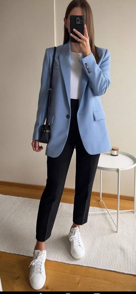 Outfit Trabajo, Women Office Outfits, Lawyer Fashion, Casual Work Outfits Women, Lawyer Outfit, Hiking Outfits, Chique Outfits, Corporate Outfits, Business Casual Outfits For Work