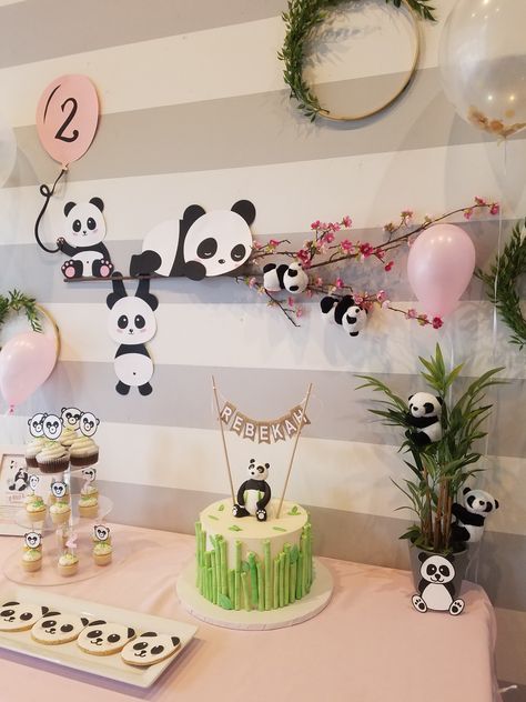 Panda Bday Party Ideas, Diy Panda Decorations, Panda Gender Reveal Ideas, Panda Birthday Theme Decoration, Panda Decorations Party Birthday, Panda Baby Shower Ideas, Panda Party Ideas, Panda Themed Birthday Party, Panda Baby Shower Theme