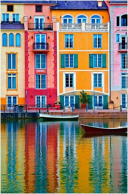 Colorful Buildings, Portofino Italy, Colorful Places, Colourful Buildings, Italy Vacation, Jolie Photo, World Of Color, Italy Travel, House Colors