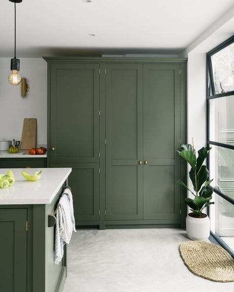 deVOL Kitchens on Instagram: “We don't think we'll every get tired of green kitchens. Whether it's emerald, pea, pastel or this gorgeous soft olive shade, it's such a…” Benjamin Moore Paint Colours, Painting Doors, Kitchen Furniture Storage, Mad About The House, Devol Kitchens, Green Interior Design, Laundry Room Layouts, Practical Kitchen, Green Paint Colors