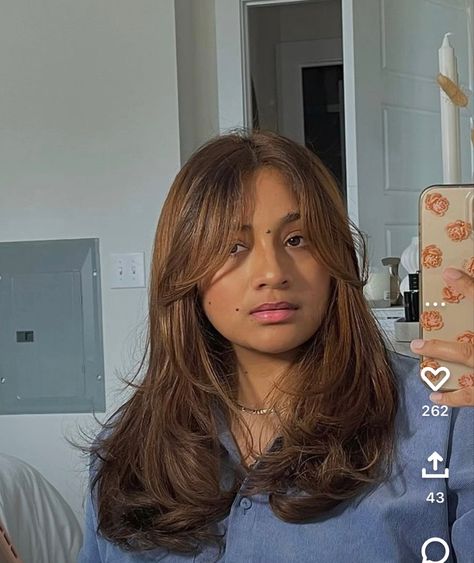 Morena Color Hair, Morena Skin Hair Color Ideas, Haircolor Ideas For Morenas, Dyed Hair Olive Skin, Brown Hair Color On Brown Skin, Golden Brown Hair On Tan Skin, Brown People Hair Color, Caramel Hair On Tan Skin, Brown Hair With Tan Skin