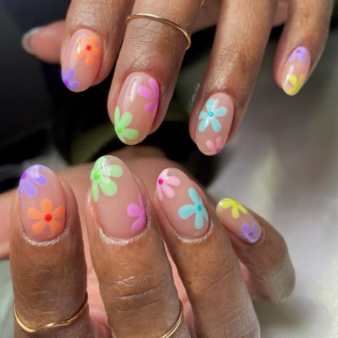 Flower Tip Nail Designs, Bright Flower Nail Designs, Multi Color Flower Nails, Funky Flower Nails, Cute Diy Nail Designs, Bright Floral Nails, Kid Summer Nails, Color Flower Nails, Bright Flower Nails