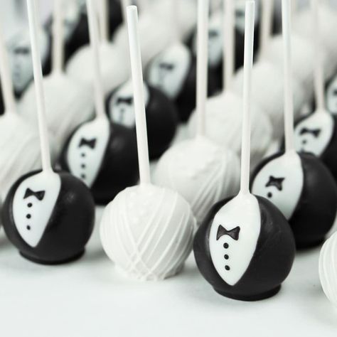 Bride Groom Cake Pops, Rehearsal Dinner Desserts, Rehearsal Dinner Dessert Ideas, Dessert Table Decor Ideas, Dinner Ideas Fun, Bride And Groom Cake Pops, Rehearsal Dinner Cake, Desserts Unique, Dinner Dessert Ideas