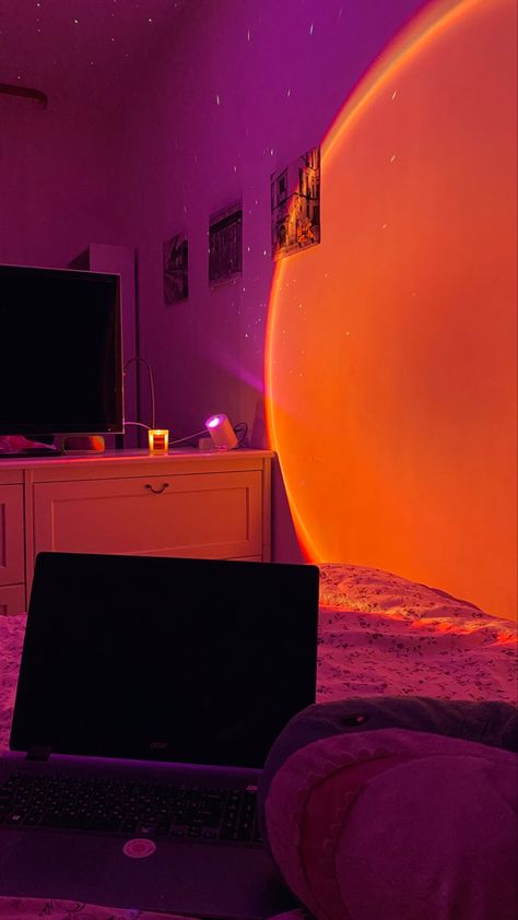 Lamp Bedroom Aesthetic, Sunset Lamp Bedroom, Mood Lighting Bedroom, Sunset Projector, Lamp For Room, Color Floor Lamp, Vibey Room, Hypebeast Room, Sunset Lamp