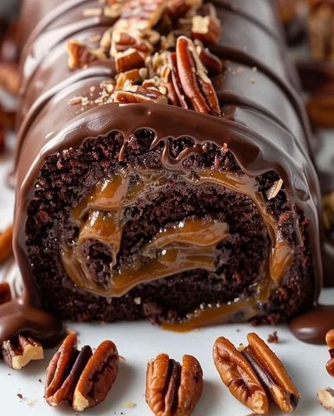 Indulge in the best Gooey Chocolate Caramel Turtle Cake Roll recipe. Easy to make, this dessert is perfect for chocolate and caramel lovers. Sausage Soup Recipes, Chocolate Roll Cake, Caramel Rolls, Cake Roll Recipes, Turtle Cake, Chocolate Roll, Christmas Foods, Crunchy Pecans, Roll Recipe