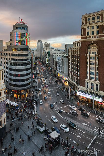 Madrid Wallpaper, Mysterious Places, Breathtaking Places, City Photography, Travel Memories, Madrid Spain, European Travel, Visual Content, Travel Inspo