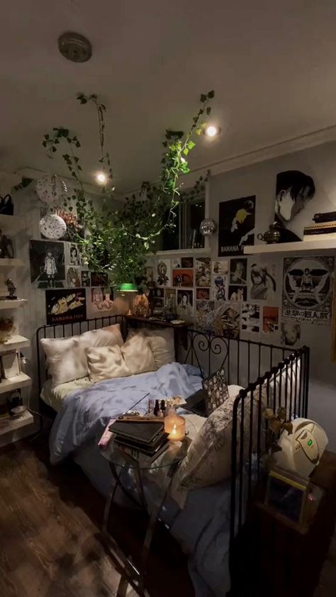 Grunge Bedroom, Aesthetic 80s, 80s Bedroom, Bedroom Girl, Dekorasi Kamar Tidur, Grunge Room, Pretty Bedroom, Indie Room, Redecorate Bedroom