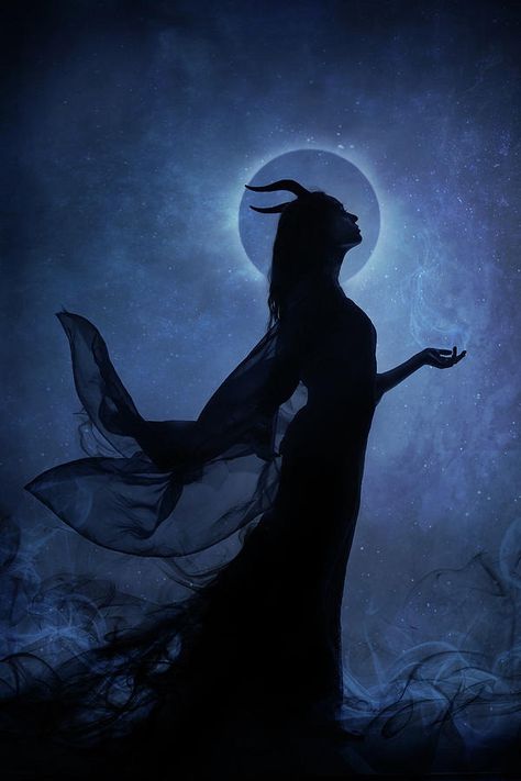 Cambion Art, Goddess Of The Night, Dark Goddess, Goddess Art, Dark Feminine, Maleficent, Dark Fantasy Art, Nyx, Dark Art