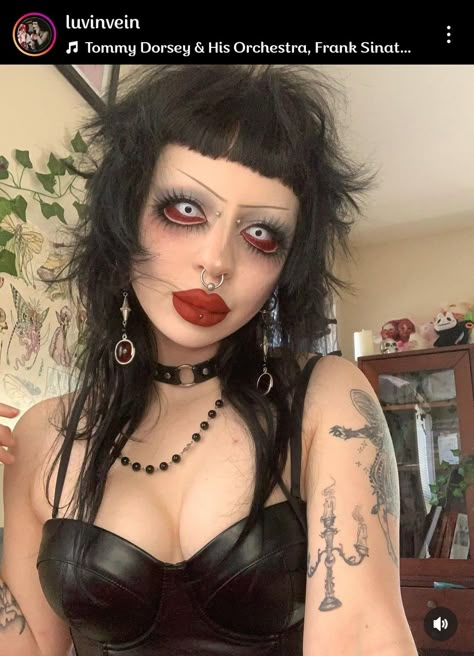 Eyeless Makeup, Makeup Ideas Emo, Alternative Eye Makeup, Haircuts Of 2023, Zombie Cosplay, Easy Diy Halloween Costumes, Vampire Bride, Funky Makeup, Zombie Monster