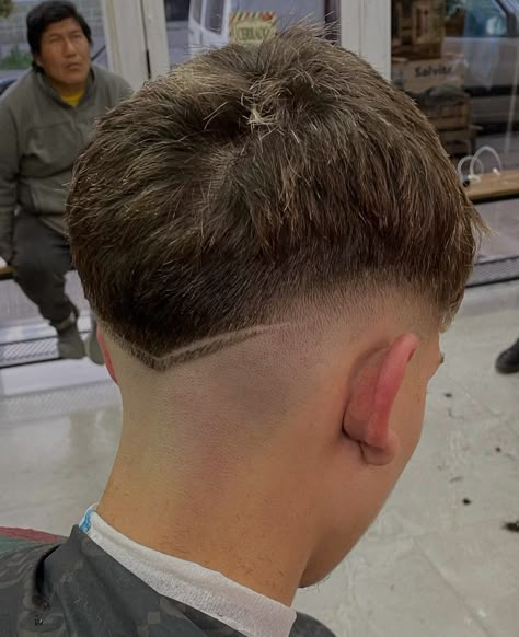 Mid V Fade, Mid Fade V Cut, V Haircut Men, V Taper Fade, Low Fade Corto, V Drop Fade, V Taper Haircut, Quiff Mid Fade, V Fade Haircut Men