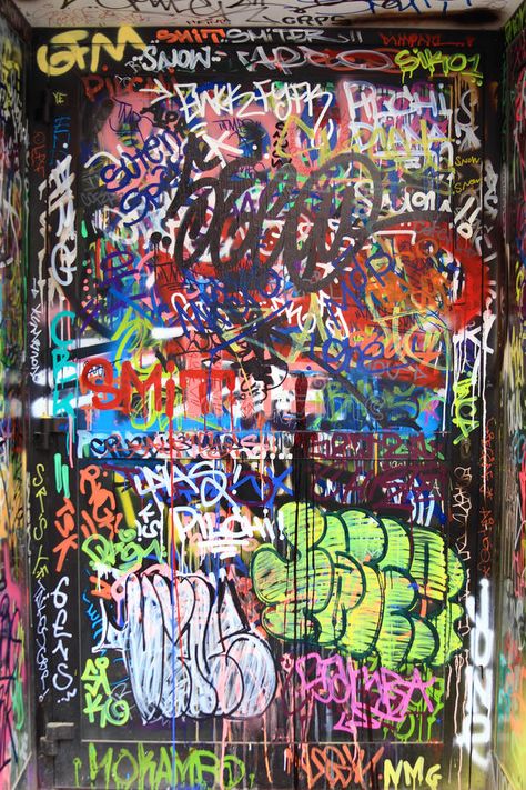 Graffiti Writing, Graffiti Doodles, Graffiti Tagging, Graffiti Murals, Graffiti Font, Graffiti Wallpaper, Graffiti Designs, Street Graffiti, Graffiti Drawing