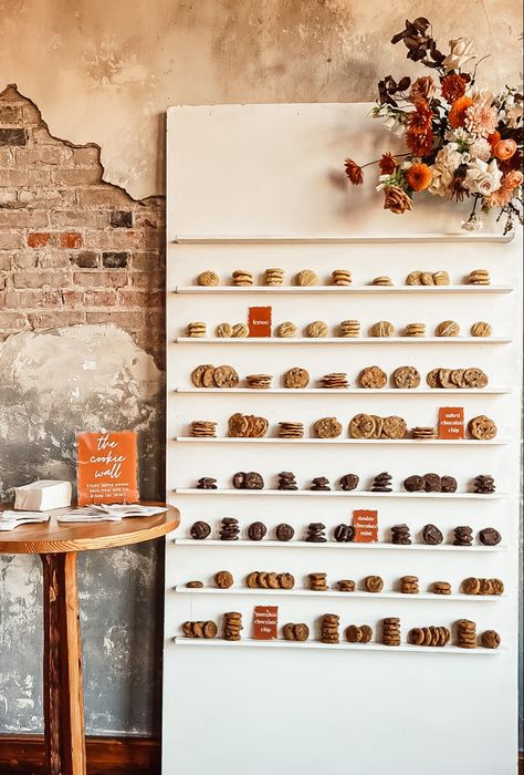 Cookie Board Display, Cookie Display At Wedding, How To Display Cookies At A Wedding, Dessert Wall Wedding, Cookie Wall Wedding, Cookie Wedding Display, Cookie Display Wedding, Wedding Cookie Display, Unique Wedding Desserts