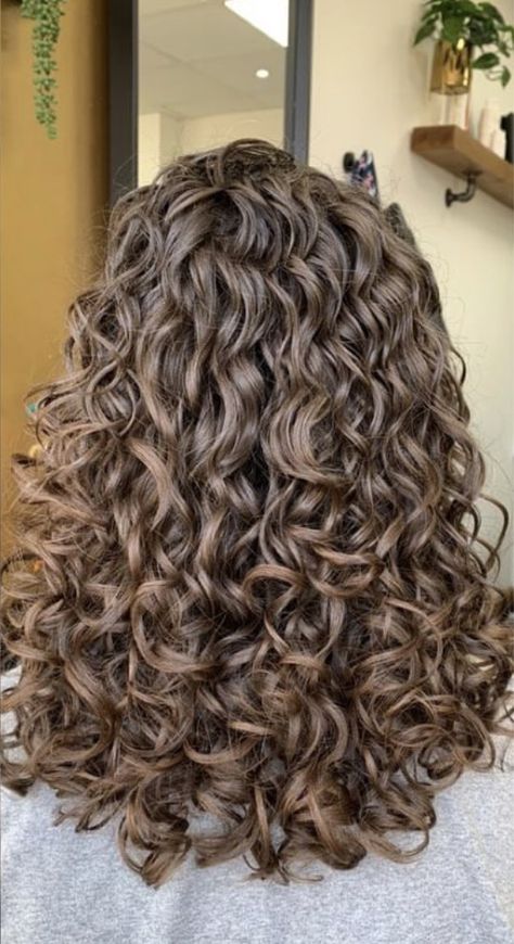 Taking Care Of Hair Aesthetic, Loose Perm Shoulder Length Hair, Healthy Curly Hair Aesthetic Vision Board, Cool Brown Curly Hair, Healthy Curly Hair Vision Board, Healthy Wavy Hair Aesthetic, Wavy Curly Hair Aesthetic, Light Brunette Curly Hair, Ashy Brown Curly Hair