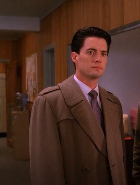 Kyle Maclachlan Twin Peaks, Twin Peaks Dale Cooper, Twin Peaks Wallpaper, Twin Peaks Agent Cooper, Dale Cooper Twin Peaks, Twin Peaks 1990, Agent Cooper, Agent Dale Cooper, 2 Lovers