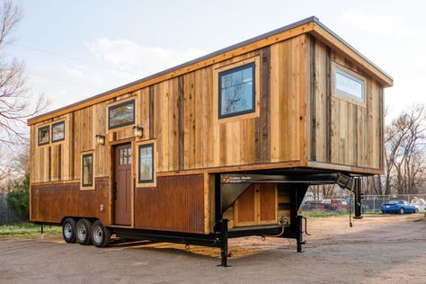 Ross's 35-foot Gooseneck Tiny House by MitchCraft Tiny Homes Tiny Houses Ideas, Tiny House Kitchens, Gooseneck Tiny House, Cargo Container Homes, Architecture Concept Model, Tiny House Big Living, Tiny House Camper, Tiny Home On Wheels, Tiny House Builders