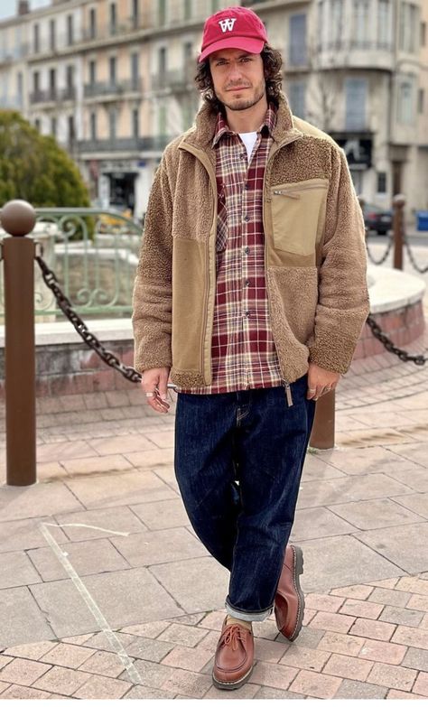 Sherpa Jacket Mens Outfit, Sherpa Jacket Outfit Men, Trucker Jacket Outfit, Sherpa Jacket Outfit, Surfing Style, Jacket Outfit Men, Look Winter, Men Streetstyle, Clothing Guide