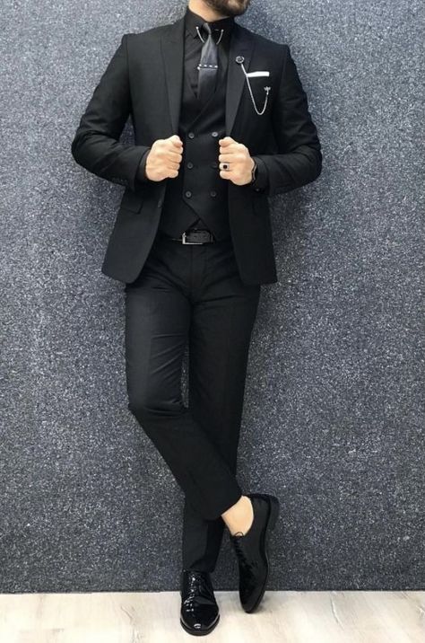 Black Taxido Suit Mens Fashion, Black Suit Men Wedding, Wedding Suits Men Black, Men Suits Black, All Black Suit, Red Tuxedo, Black Outfit Men, Black Suit Men, Slim Fit Suit Men