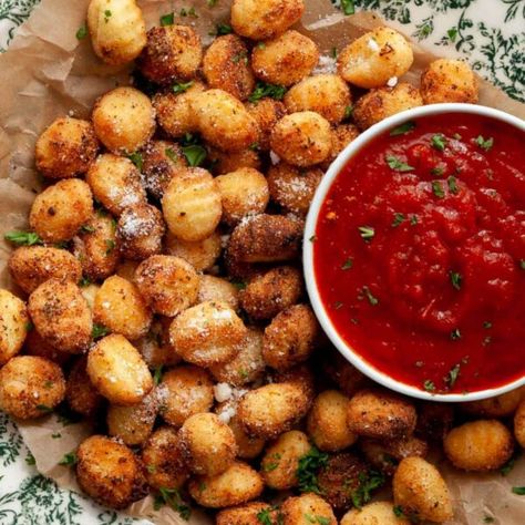 Crispiest Air Fryer Gnocchi - Healthful Blondie Air Fryer Gnocchi, Entertaining Meals, Feta Stuffed Chicken Breast, Gnocchi Dishes, New Air Fryer Recipes, Greek Yogurt Chicken, Really Good Food, Yogurt Chicken, Air Fryer Ideas