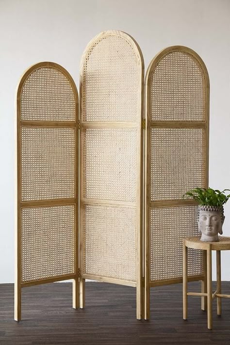 Creative Room Dividers, Wooden Room Dividers, Room Divider Ideas, Diy Room Divider, Divider Ideas, Space Dividers, Wooden Room, Cane Furniture, Room Divider Screen