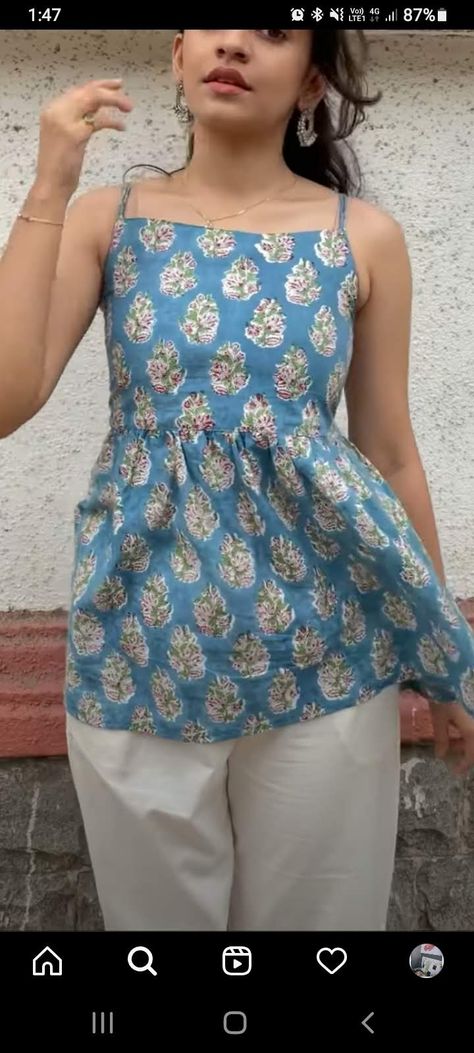 Vintage Kurti Designs, Desi Tops For Jeans, Short Kurti Ideas Style Patterns, Cotton Tops For Jeans Indian, Sleeveless Short Kurtis For Jeans, Shorts Kurtis For Jeans, Shot Kurtis With Jeans, Short Kurti Designs Sleeveless, Cotton Crop Tops Designs For Jeans