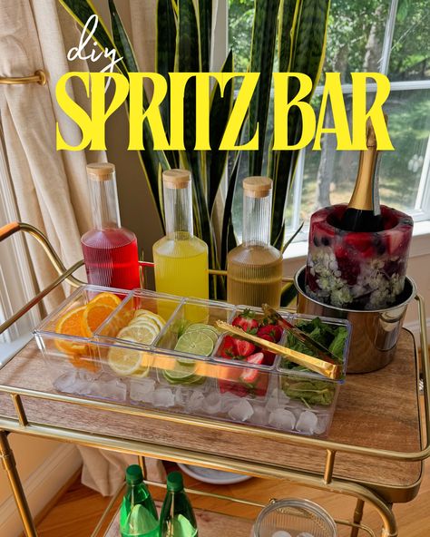 DIY SPRITZ BAR #wine #spritz #entertaining #winecocktail Spritz Bar Ideas, Spritz Bar, Watch Diy, Cocktail Drinks Recipes, Drinks Recipes, Wine Cocktails, Bar Ideas, Forest Wedding, Cocktail Drinks