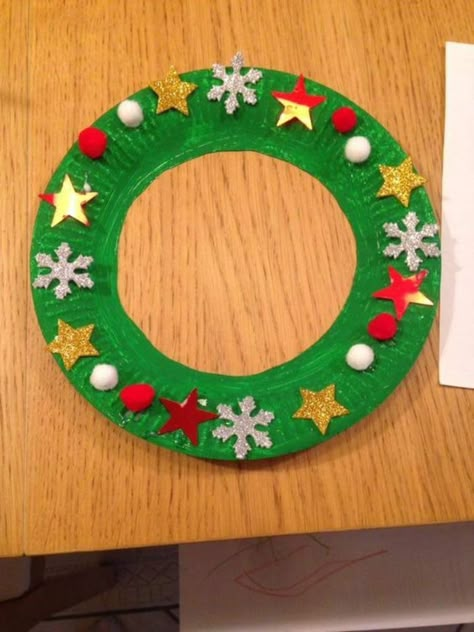 December Crafts Preschool Easy, Christmas Wreath Craft, Crafts Ideas For Kids, December Crafts, Preschool Christmas Crafts, Christmas Crafts For Kids To Make, Toddler Arts And Crafts, Christmas Arts And Crafts, Christmas School