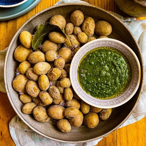 Spanish Salted Potatoes with Mojo Verde - Adre's Kitchen Mojo Verde, Spanish Potatoes, Salted Potatoes, What Can I Eat, Sherry Vinegar, Green Sauce, Cumin Seeds, Baby Potatoes, Fresh Market