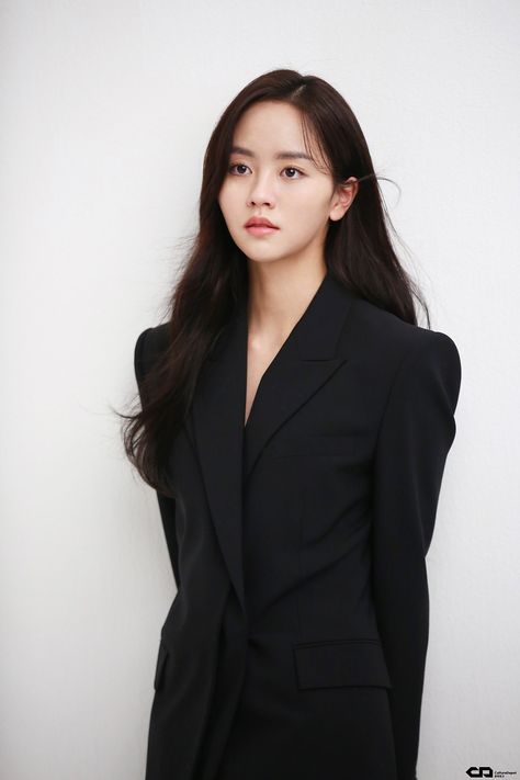 Kim So Hyun Fashion, Korean Photoshoot, Kim So Eun, Asian Actress, Kim So Hyun, Girl Artist, Korean Drama Movies, Kim Sejeong, Soo Hyun