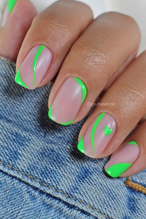 Neon Green Nails Ideas, Gel Nails Ideas Green, Neon Green Summer Nails, Nails Neon Green, Lime Green Nails Design Summer, Neon Green Nails Design Short, Summer Nails Lime Green, Green Nails Gel, Lime Nails Design