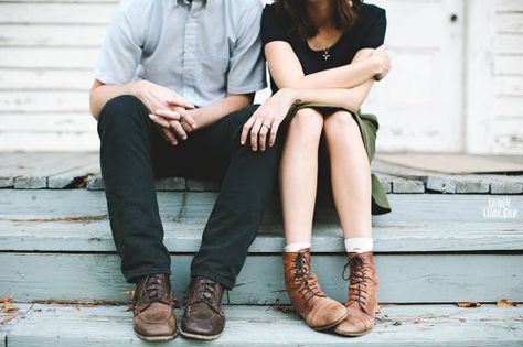 Photo Sitting Side By Side, Jemma Simmons, Camping Photography, Photo Couple, Engagement Photo Ideas, Paros, Couple Shoot, Side By Side, Couples Photography