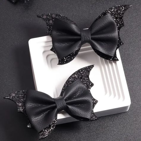 Delicate Gothic Punk Bat Wings Design Hair Bows Girls - Temu Punk Hair Accessories, Wrapping Gifts Ideas, Disney Halloween Cruise, Bow Art, Halloween Hair Bows, Pop Culture Icons, Halloween Accessories Hair, Maternity Sash, Halloween Supplies