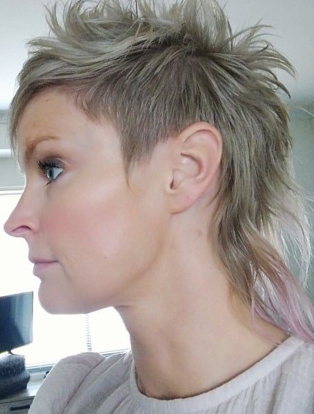 40 Best Mullet Haircuts for Women in 2022 - The Trend Spotter Mullet Hair, Short Shaggy Haircuts, Short Shag Haircuts, Mullet Haircut, Shaggy Haircuts, Punk Hair, Edgy Short Hair, Shag Hairstyles, Hair Affair