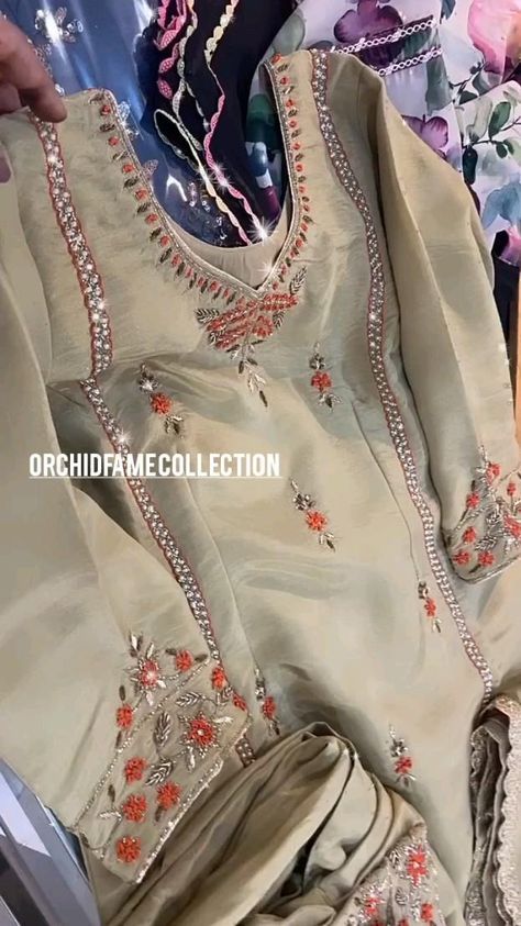 New Trended Outfits Collection. Royal Wedding Dresses, Designer Suits For Wedding, Punjabi Dress Design, Latest Punjabi Suits, Punjabi Suits Designer Boutique, Embroidery Suits Punjabi, Embroidery Fashion Detail, Trendy Suits, Latest Dress Design