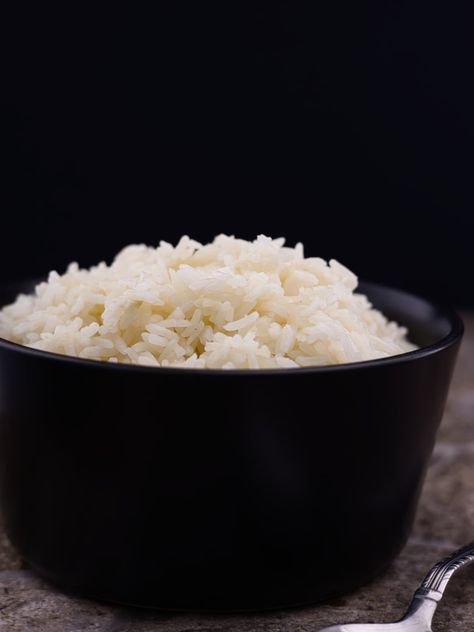 Easy Brazilian Rice | Camila Made Brazilian Rice Recipes, Brazilian Rice, White Rice Recipe, Yellow Rice Recipes, White Rice Recipes, Yellow Rice, 2000 Calorie Diet, Brazilian Food, Favorite Side Dish