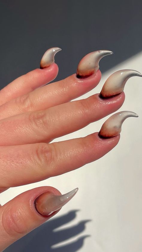 Claws. Fangs. Talons. Thorns. Raptor nails. Kitty claws. Whatever you call them, this shape slays. 🗡️ I was inspired by a recent mani… | Instagram Raptor Claw Nails, Raptor Nails, Crazy Halloween Nails, Short Claw Nails, Fake Fangs, Talon Nails, Claw Nails, Cat Claws, Animal Nails