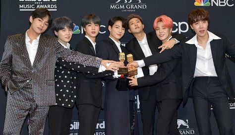 Bts Billboard Music Awards, Mgm Grand Las Vegas, Bts Billboard, Mgm Grand, Bts Pics, Billboard Music, Suga Jhope, Billboard Music Awards, Halsey