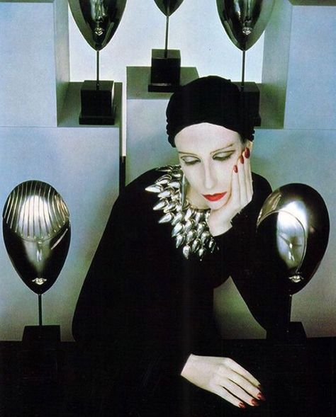 Serge Lutens Makeup, Mode Editorials, Artist Makeup, Serge Lutens, Thrift Fashion, Fashion Images, Dark Beauty, Photography Inspo, Artist Art