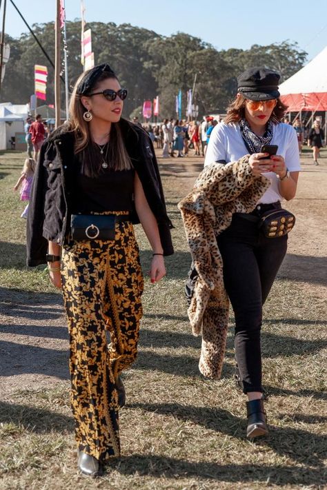 Splendour In The Grass Fashion Outfits, Electric Picnic Outfits, Winter Festival Outfit Outdoor Cold, Ea Outfits, Splendour In The Grass Fashion, Cold Festival Outfit Ideas, Outsidelands Outfit, Outside Lands Outfit, Outdoor Festival Outfit