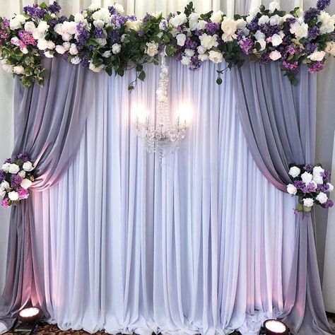 Simple Stage Decorations, Purple And White Flowers, Wedding Background Decoration, Simple Wedding Decorations, Diy Wedding Backdrop, Wedding Backdrop Design, Desi Wedding Decor, Easy Backdrops, Wedding Backdrop Decorations