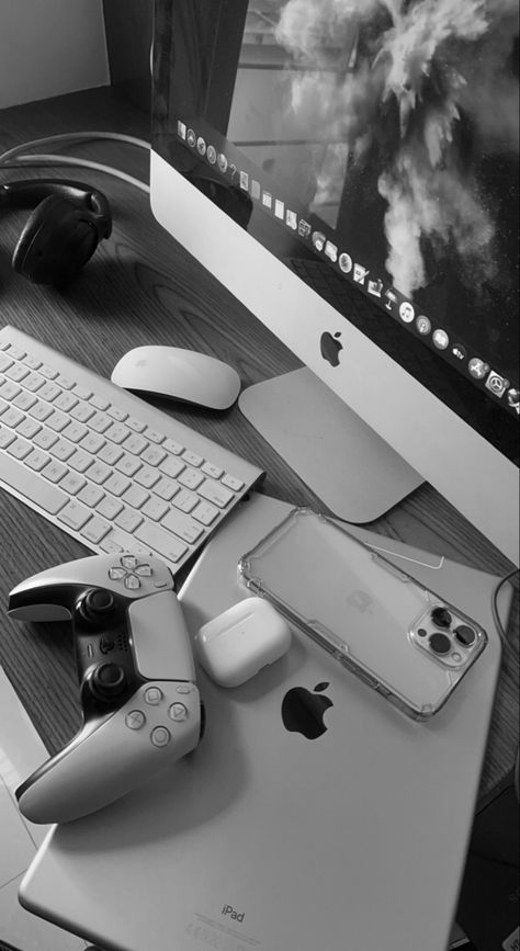 #apple #iphone #wallpaper #aesthetic Apple Desktop Aesthetic, Apple Vision Board, Apple Set Up, Apple Ecosystem Aesthetic, Apple Aesthetic Products, Ecosystem Aesthetic, Airpod Max Aesthetic, Apple Setup, Max Aesthetic